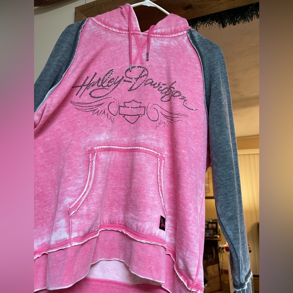 Breast cancer awareness Harley Davidson hoodie. Brand new with tags!